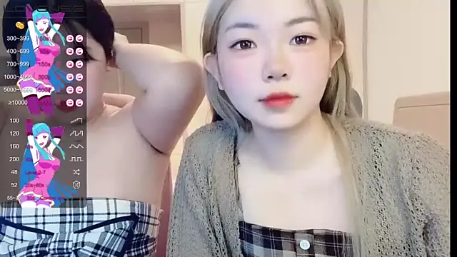 18-xiaonian_wenwen naked stripping on cam for live sex video chat