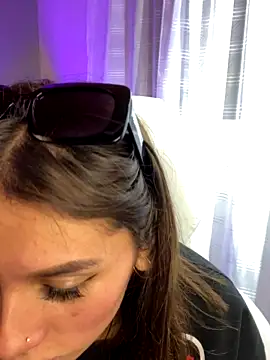 Allisonn_parker23 naked stripping on cam for live sex video chat