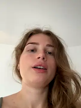 Amanda3101 naked stripping on cam for live sex video chat