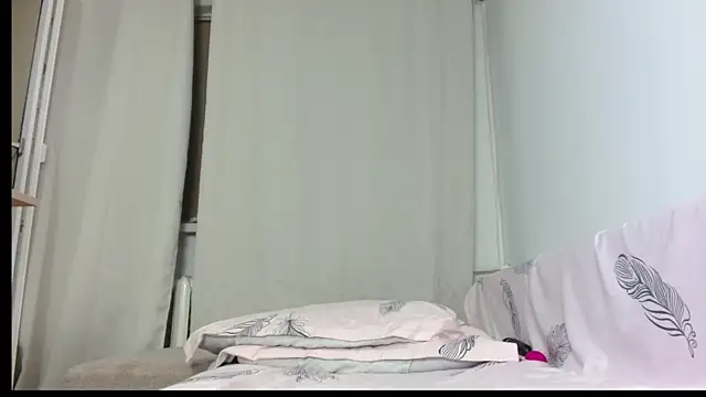 LadyMilfxxx naked stripping on cam for live sex video chat