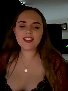 OliviaPrinses naked stripping on cam for live sex video chat