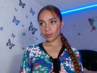 CassandraAndrews naked Live Sex Chat Room