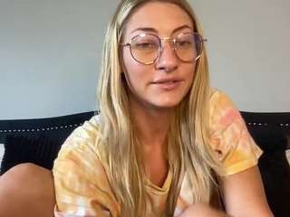 Iamwhitneyoc naked Live Sex Chat Room