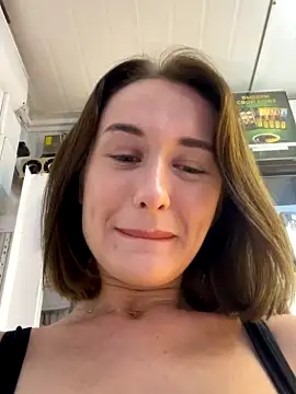 LianBaby naked stripping on cam for live sex video chat