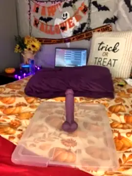 MsAuroraSweets naked stripping on cam for live sex video chat