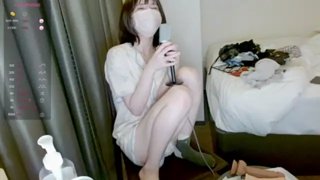 ay–Papi naked strip on cam for live sex video chat