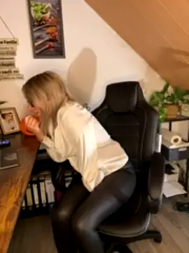 HotTeacherScarlett naked stripping on cam for live sex video chat