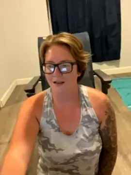 Lizzyloo naked strip on cam for live sex video chat