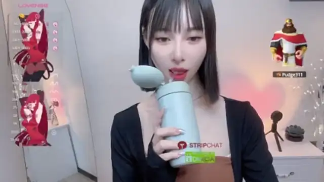 Wend-Sexy naked strip on cam for live sex video chat