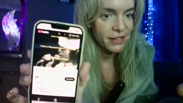 BigWetLipsAdriana naked strip on cam for live sex video chat