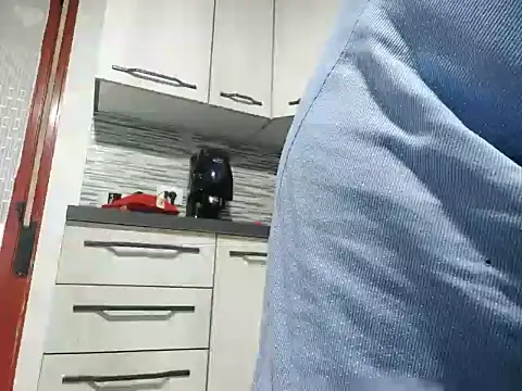 Fata_sbattuta naked strip on cam for live sex video chat