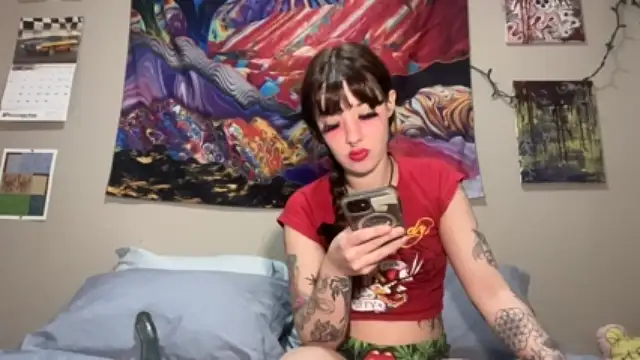 NineCloudz naked strip on cam for live sex video chat