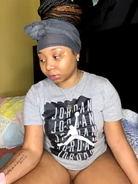 RealqueenG4life naked strip on cam for live sex video chat