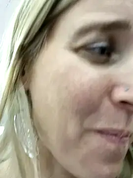 SkyelarSommer naked strip on cam for live sex video chat