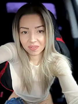 Cesaraa__ naked strip on cam for live sex video chat