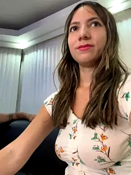 GoldenVeronica naked strip on cam for live sex video chat