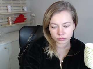 Holly95love nude Live Sex Chat Room