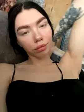 Lisaaa_Alisa naked strip on cam for live sex video chat
