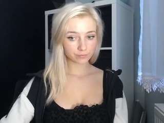 LuciaLittle nude Live Sex Chat Room