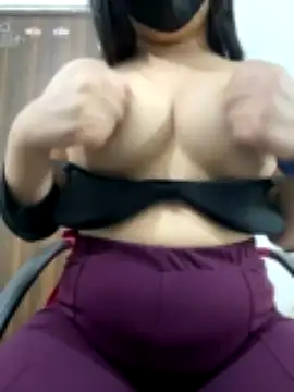 NaughtyGirl25 naked strip on cam for live sex video chat