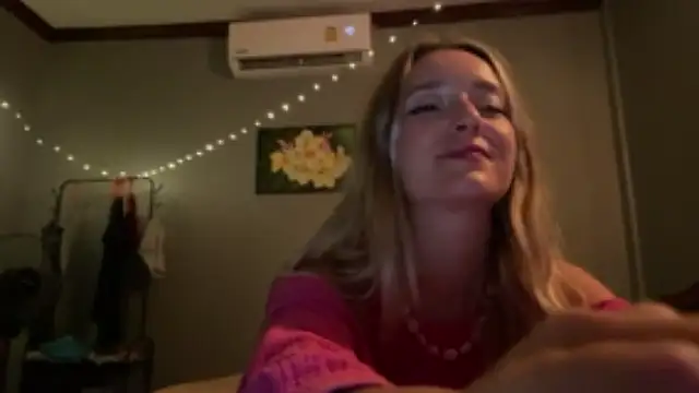SirenaBelle naked strip on cam for live sex video chat
