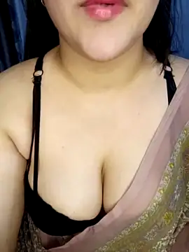 White_Girl naked strip on cam for live sex video chat