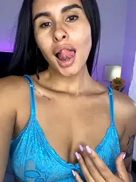 DannaRayyy naked strip on cam for live sex video chat
