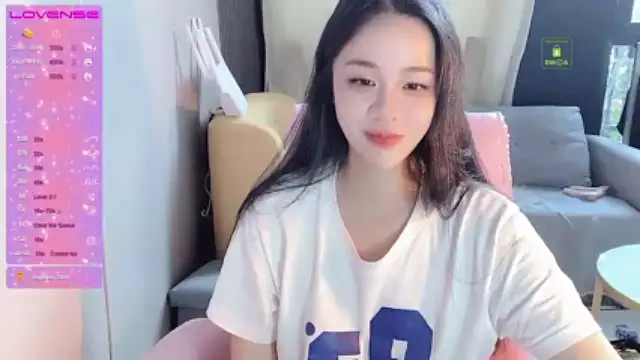 -Future_ naked strip on cam for live sex video chat