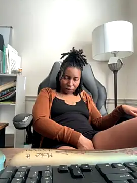 LeyaHoneybuns naked strip on cam for live sex video chat