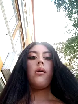 Mazikeen– naked strip on cam for live sex video chat