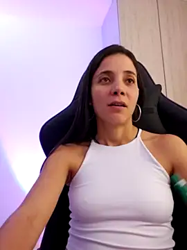 miaeyes naked strip on cam for live sex video chat