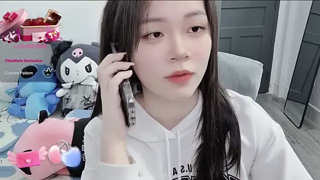MinhHa-18 naked strip on cam for live sex video chat