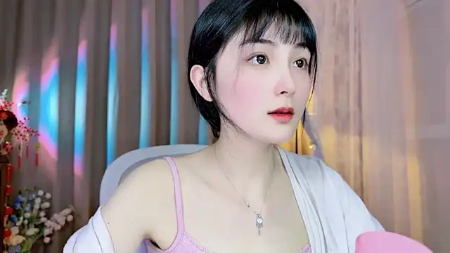 MM-521 naked strip on cam for live sex video chat