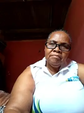naughtygrannyXXX naked strip on cam for live sex video chat