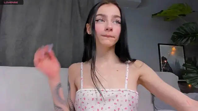 purrgabbi naked strip on cam for live sex video chat