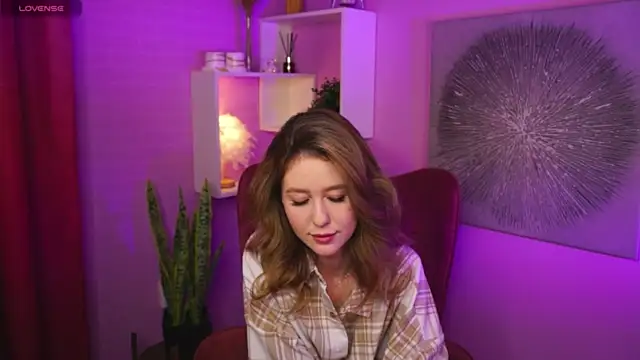 StefanieJohnson naked strip on cam for live sex video chat