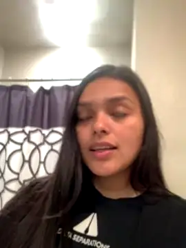 SxyyLatina naked strip on cam for live sex video chat