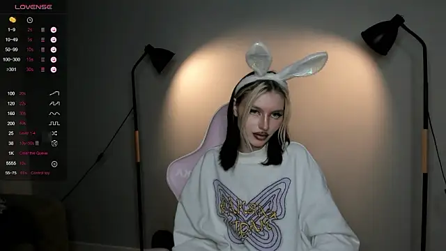 TeonaGoldi naked strip on cam for live sex video chat