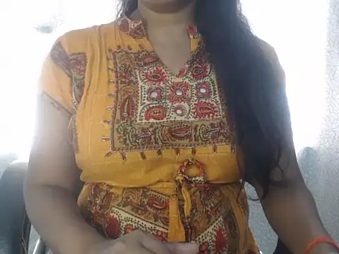 Cute-Saanvi naked strip on cam for live sex video chat