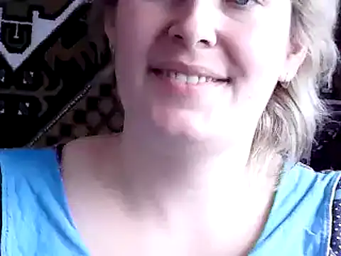 Diana_Britt naked strip on cam for live sex video chat