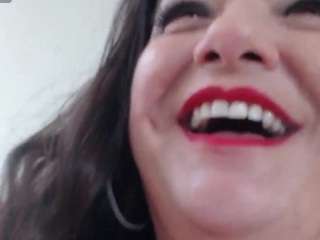 Iwazsoaking nude Live Sex Chat Room