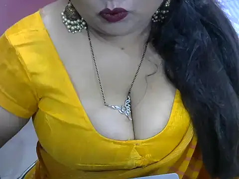 Kashish4u naked strip on cam for live sex video chat