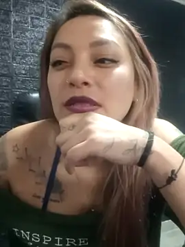 Lilith_Schurman naked strip on cam for live sex video chat