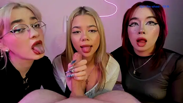 NickAnny naked strip on cam for live sex video chat