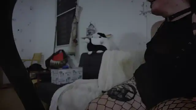 poppergirl69 naked strip on cam for live sex video chat