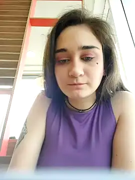RiskyViolet naked strip on cam for live sex video chat