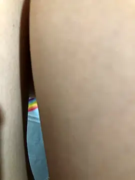 Rose20wet naked strip on cam for live sex video chat