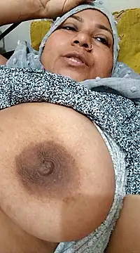 sakina420 naked strip on cam for live sex video chat