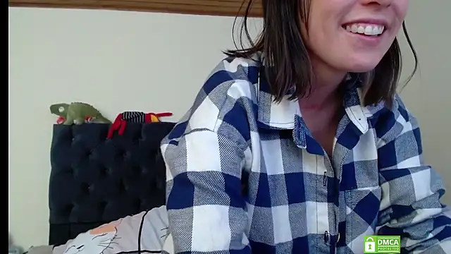 Sharon_hotty naked strip on cam for live sex video chat