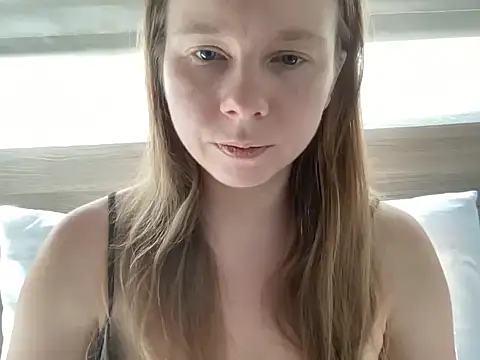 SweetLucy96 naked strip on cam for live sex video chat